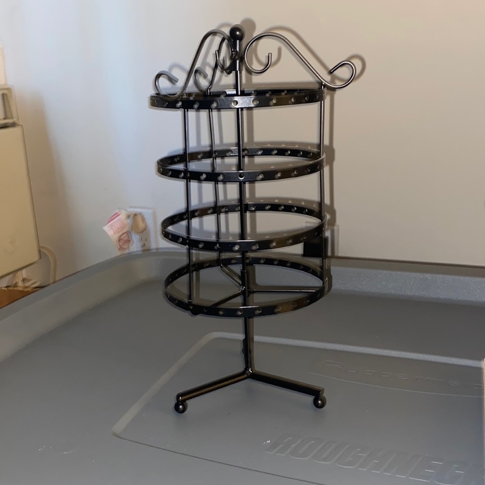 Black earring holder